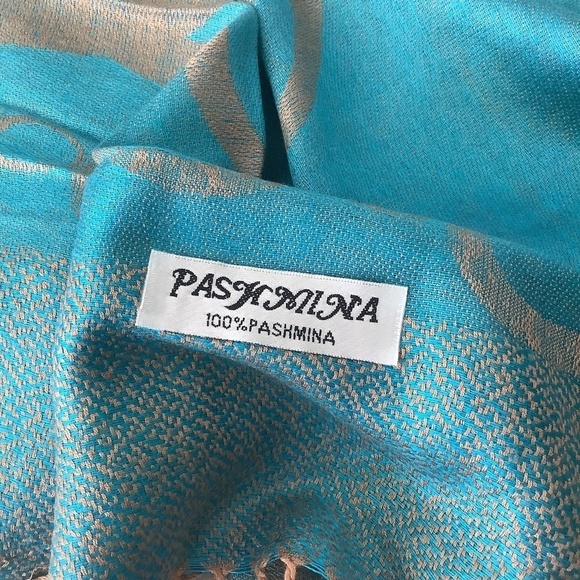 100% Pashmina Scarf - Picture 10 of 16